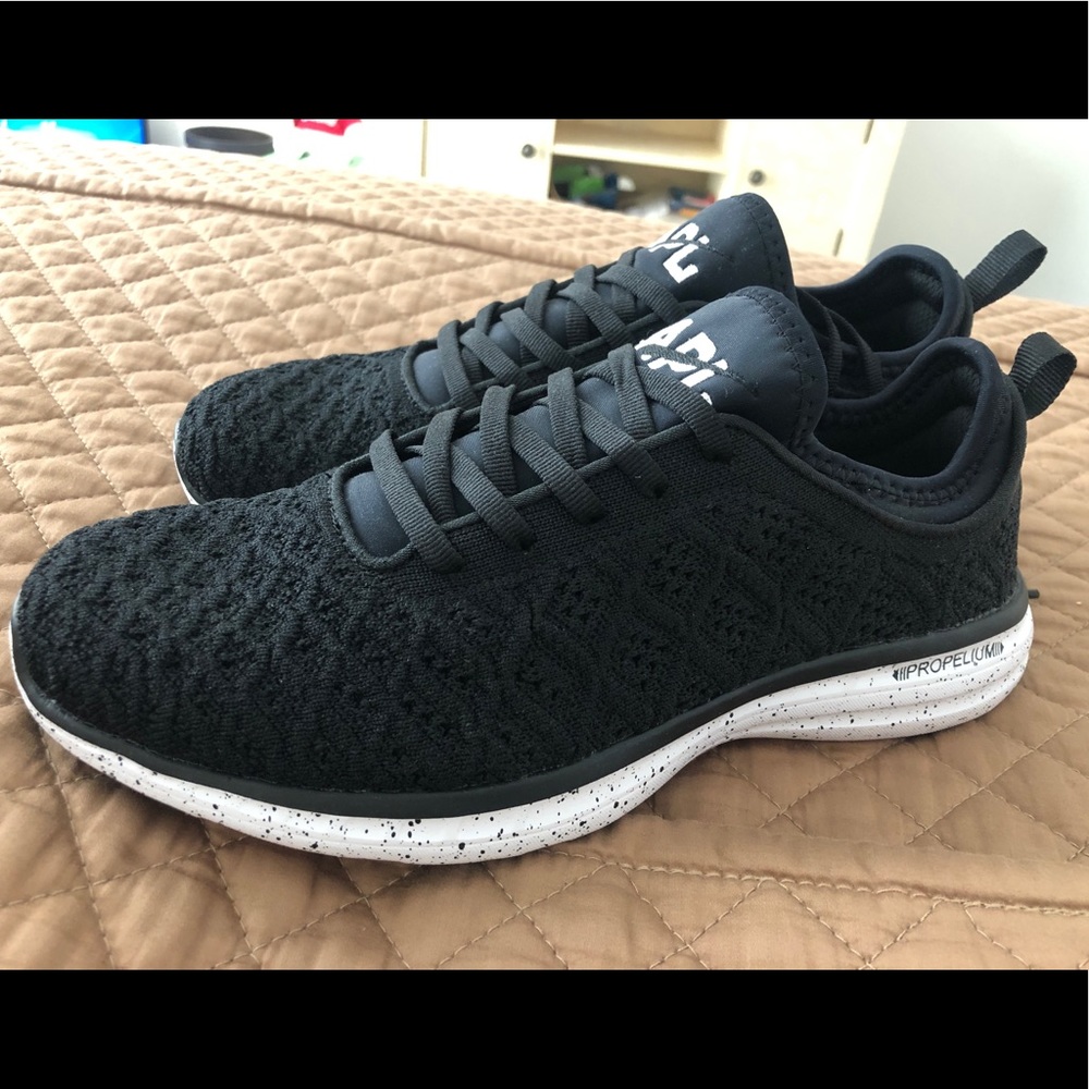 APL women’s techloom phantom black / speckle